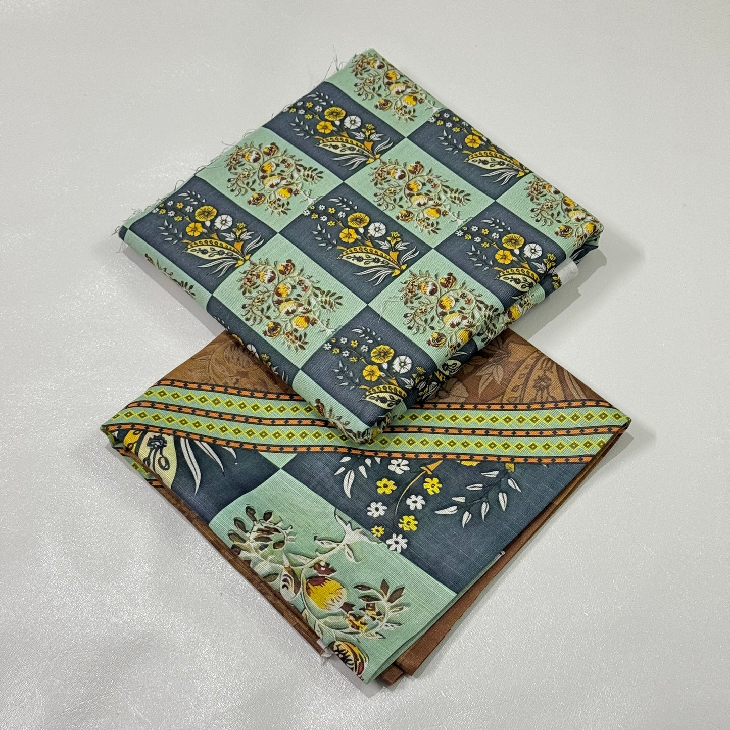 3 Pc Khaddar Printed All Over Suit