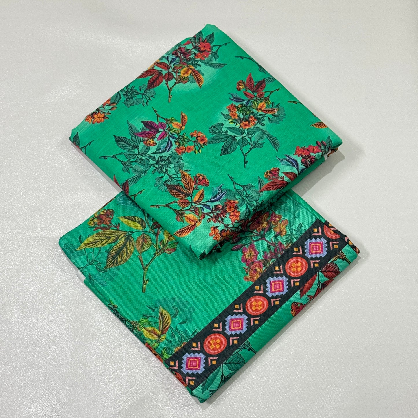 3 Pc Khaddar Printed All Over Suit